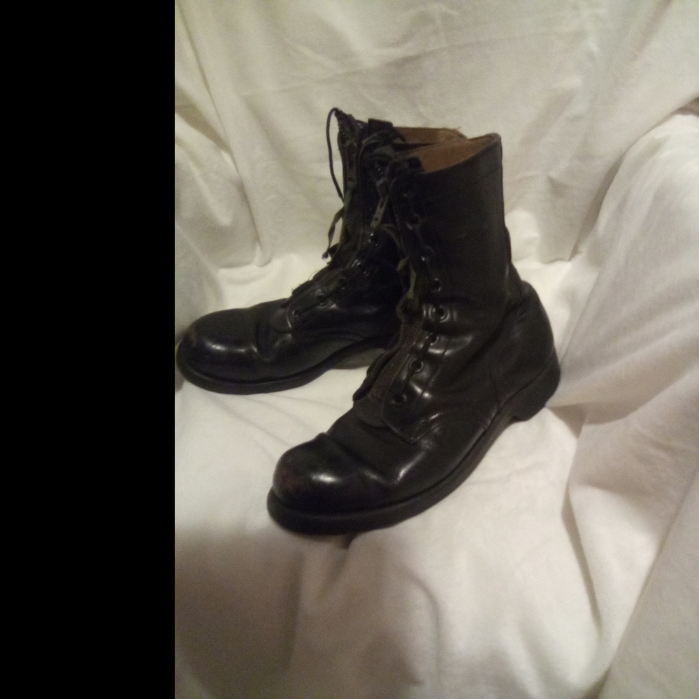 Good Year men's black leather boots size 8M